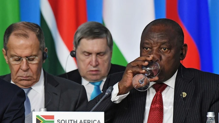 Juhoafrická republika sa vyhne povinnosti zatknúť Putina, Rusko na summit pošle Lavrova