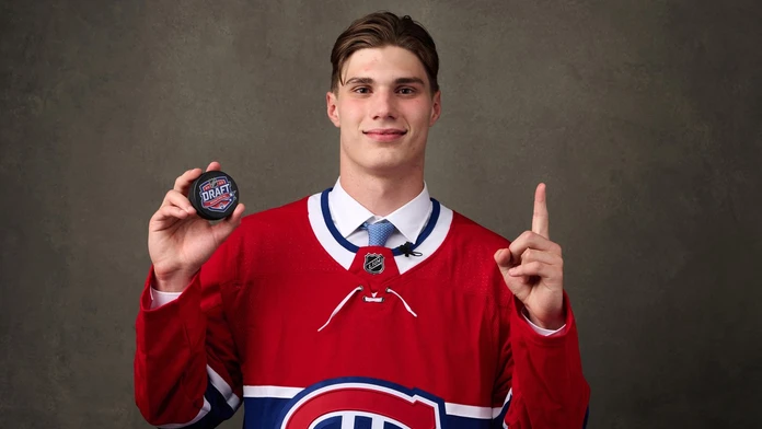 Slafkovský môže byť prvý Slovák v NHL s diakritikou na drese