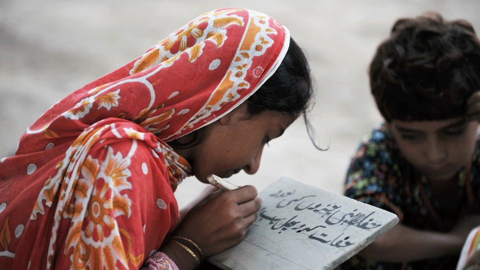 Emma a Filip trávia spolu každú voľnú chvíľu