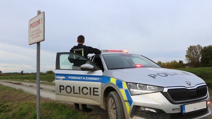 Bič na unikajúcich šoférov. Českí policajti vyvíjajú technológiu, vďaka ktorej môžu na diaľku zastaviť vozidlo