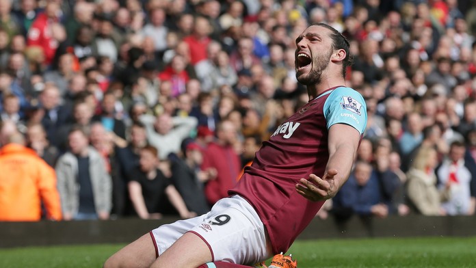 Na snímke útočník West Hamu Andy Caroll.