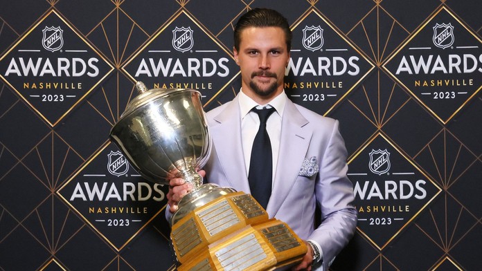 Fandil Arsenalu, teraz má nového favorita. Hviezda NHL sa stala spolumajiteľom futbalového klubu v Anglicku