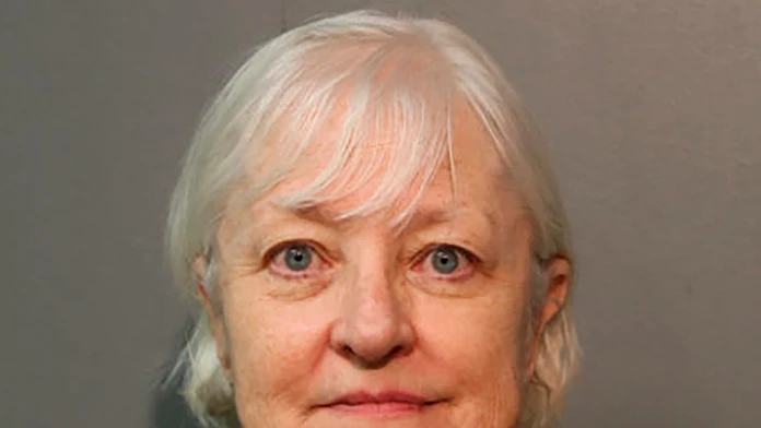 Marilyn Hartmanová lietala načierno