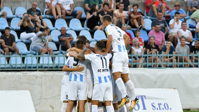 Radosť hráčov Nitry po góle.