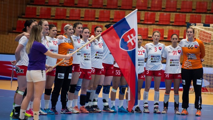 Českí turisti sa predbiehali v Suchej Belej na rebríkoch