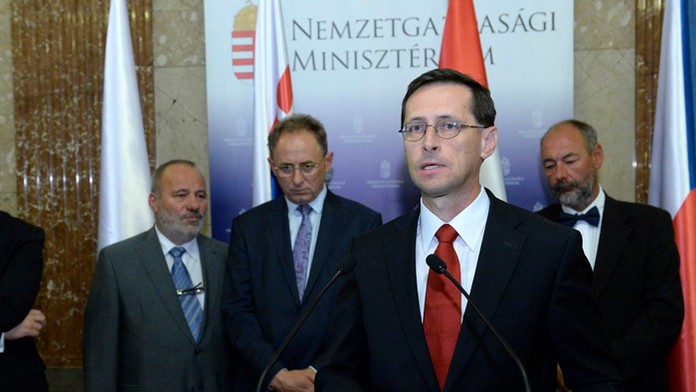 Minister národného hospodárstva Mihály Varga.