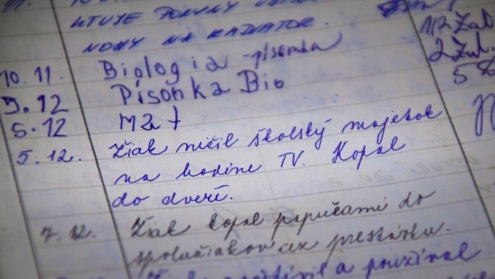 ADHD je syndróm spojený s hyperaktivitou a nepozornosťou.