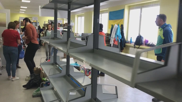 Utečencom z Ukrajiny pomáhame čoraz menej. V centrách sa míňajú potraviny aj drogéria