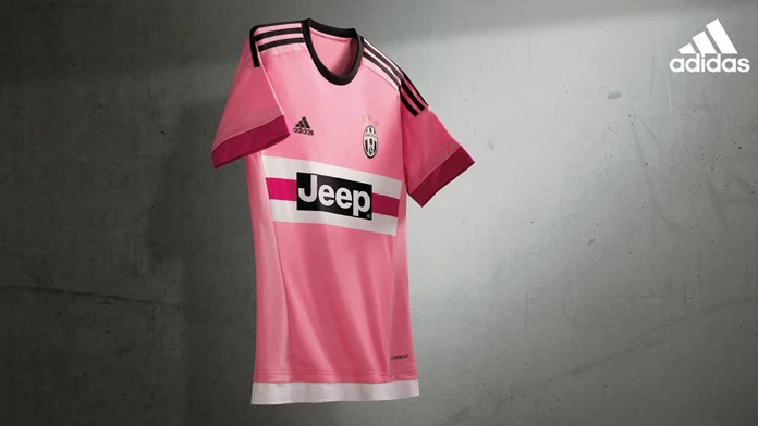 Hosťovský dres Juventusu Turín.