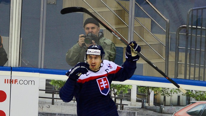 Kapitán Miroslav Šatan po strelení prvého gólu na MS v Minsku proti Francúzom.