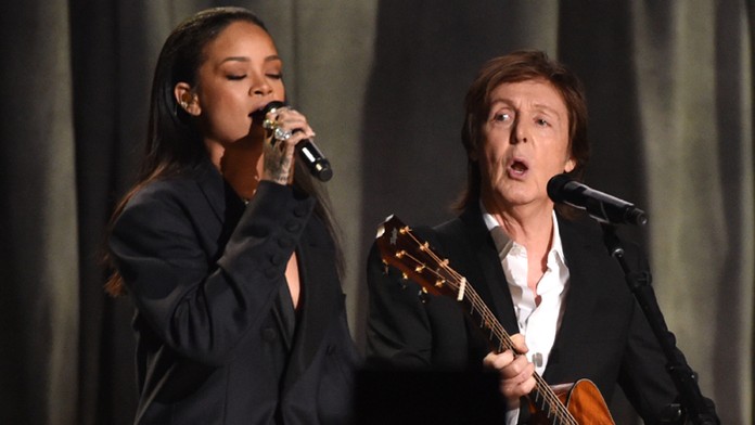 Rihanna a bývalý člen skupiny Beatles Paul McCartney.