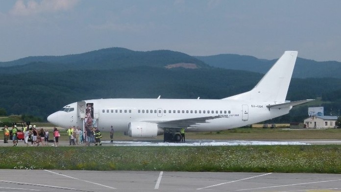 Lietadlo malo problém s podvozkom.