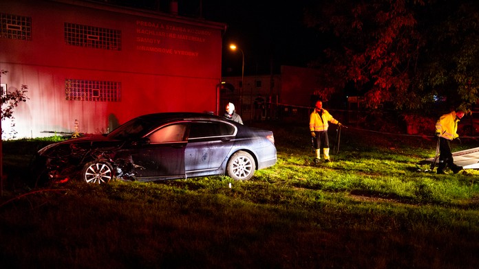 Deťom sa nová učiteľka veľmi nepozdáva.