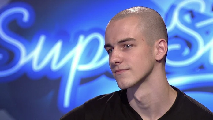 Andrew Ridgeley s neznámou blondínou.
