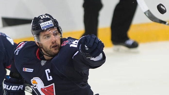 Na snímke Andrej Meszároš (Slovan) v zápase hokejovej KHL Slovan Bratislava - Torpedo Nižnij Novgoro.