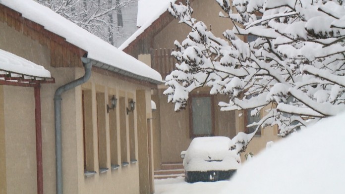 Rodinný dom alebo sídlo strany.