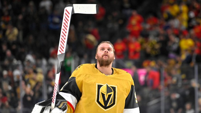 Hviezdny brankár NHL vyhlásil osobný bankrot. Dlhy presiahli päťnásobok jeho majetku