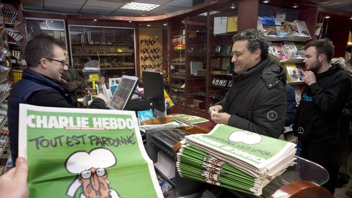 Predaj týždenníka Charlie Hebdo.