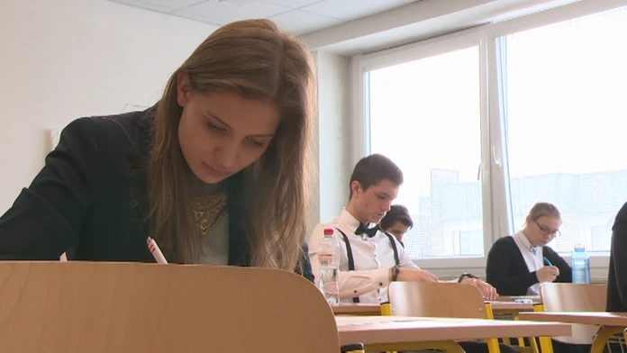 Maturitný týždeň uzavrie test a sloh pre žiakov zo škôl národnostných menšín
