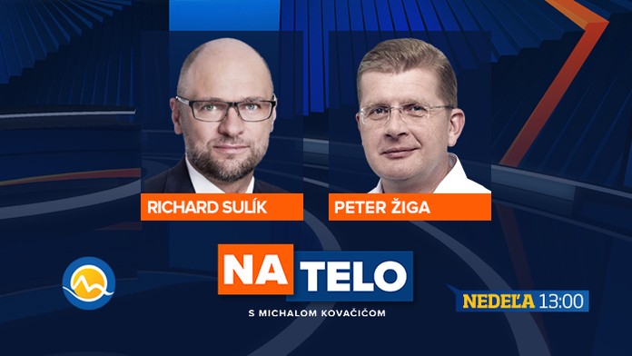 Zničený elektrický stĺp po mrznucom daždi a snehovej búrke vo Vladivostoku.