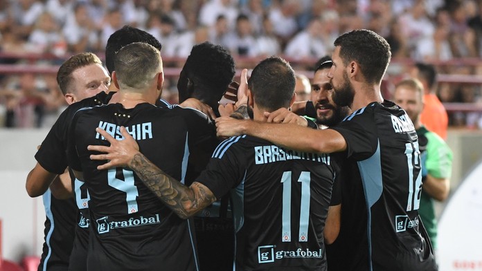  Futbalisti ŠK Slovan Bratislava sa tešia z gólu počas zápasu 2. predkola Ligy majstrov v Mostare