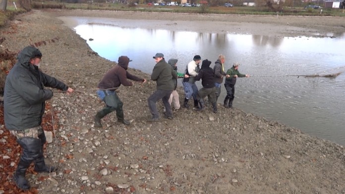 Rybník ustúpil železnici