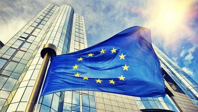 Európsky parlament zažaluje Európsku komisiu za rozmrazenie eurofondov pre Maďarsko