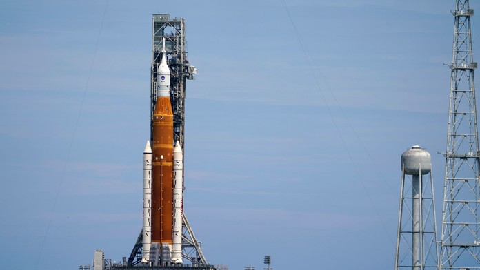 Štart nosnej rakety programu Artemis sa má uskutočniť v sobotu. Poznáme aj presný čas