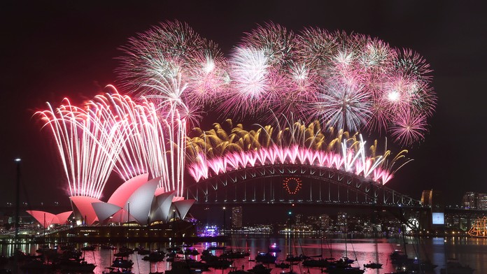 Silvestrovský ohňostroj 2015 Sydney.