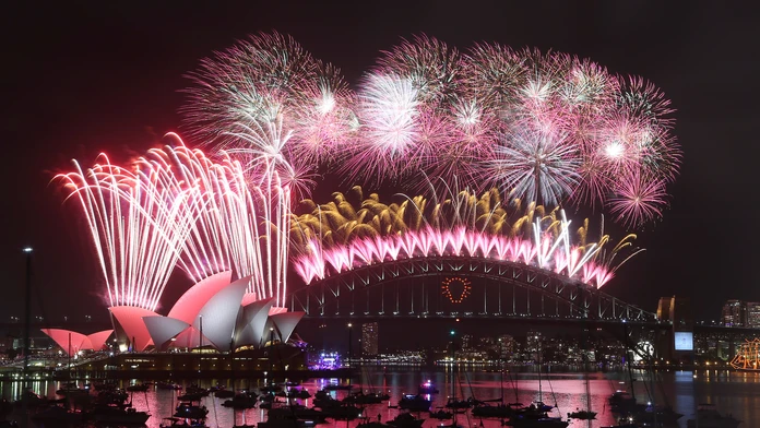 Silvestrovský ohňostroj 2015 Sydney.