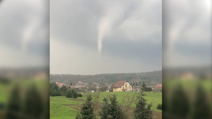 Tornádo na Slovensku.