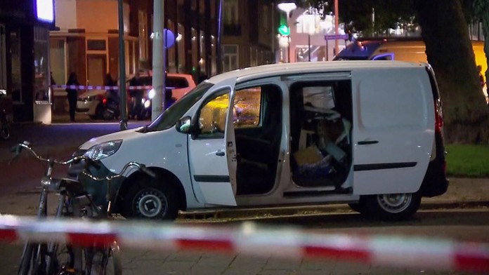 V Rotterdame zadržali vodiča dodávky s množstvom plynových fliaš 