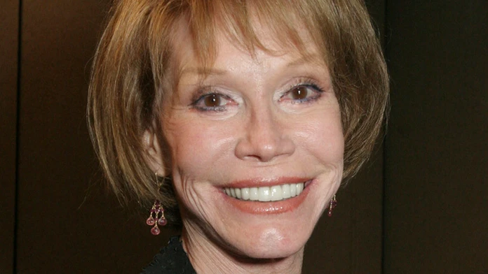 Mary Tyler Moore 