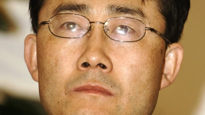 Čínsky vedec nahneval Peking: Nevylúčil, že pandémiu koronavírusu spustil únik z laboratória