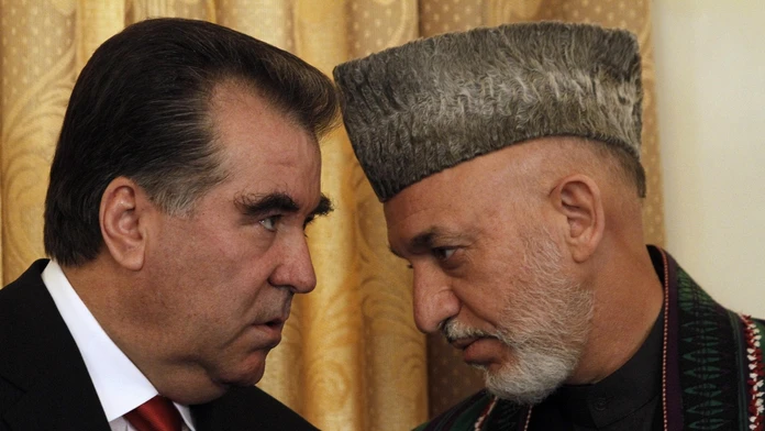 Afganský prezident Hámid Karzaj (vpravo) a prezident Tadžikistanu Emomali Rachmonov