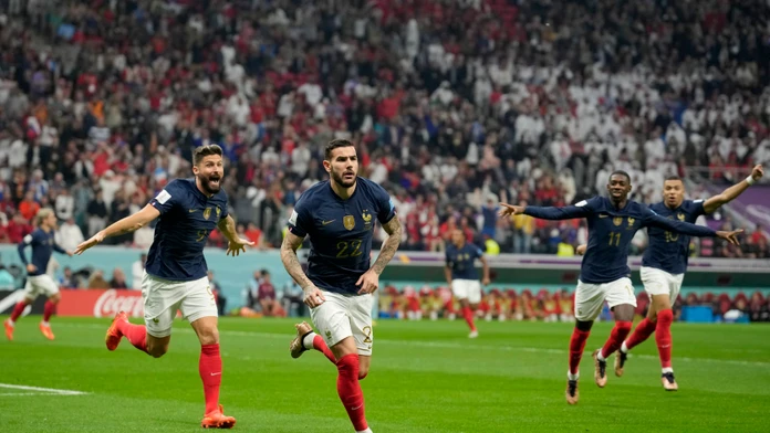Komplikácie pre Deschampsa. Vo francúzskom tíme pred finále s Argentínou šarapatí vírus