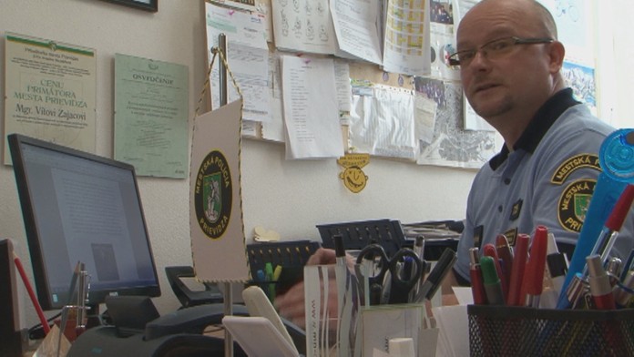 Policajt v sebe objavil básnika.