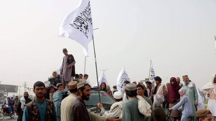 Bývalý afganský prezident Karzaj vyzval hnutie Taliban, aby umožnilo dievčatám vzdelávať sa