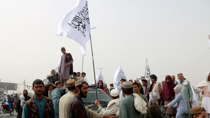 Bývalý afganský prezident Karzaj vyzval hnutie Taliban, aby umožnilo dievčatám vzdelávať sa
