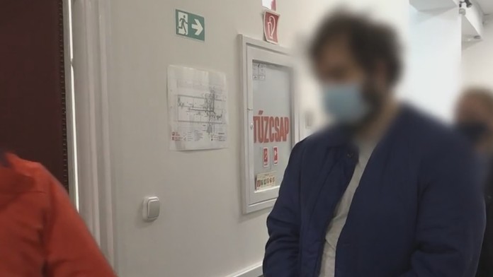 Mladíkovi predĺžili väzbu.