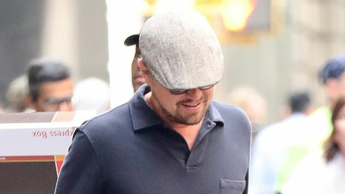 Leonardo DiCaprio odchádza z reštaurácie v Upper East Side v New Yorku