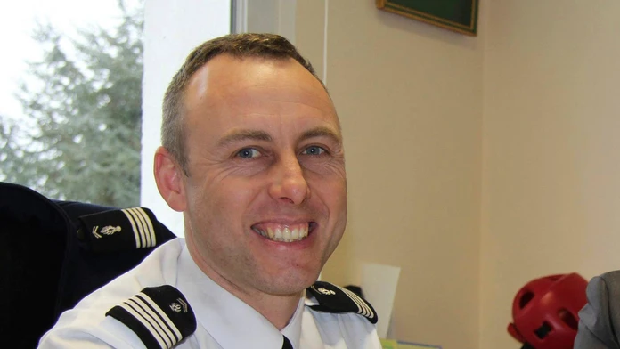 Arnaud Beltram, zosnulý policajt. 