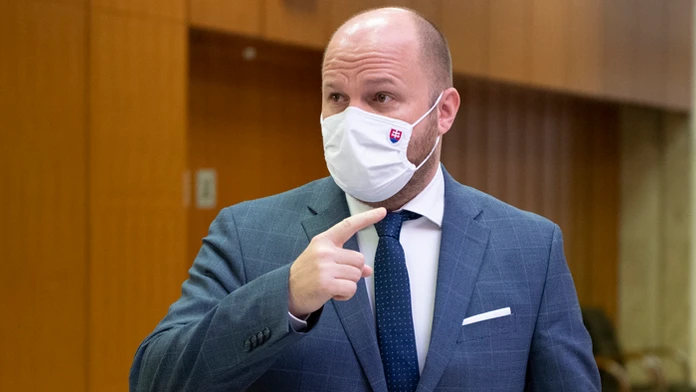 Minister vnútra Roman Mikulec.