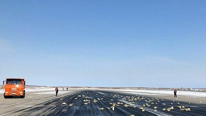 Z ruského lietadla vypadlo zlato