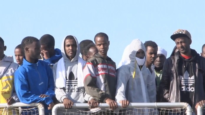 Na Slovensko príde asi tisíc utečencov