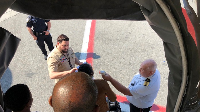 Lietadlo je v New Yorku po pristátí v karanténe