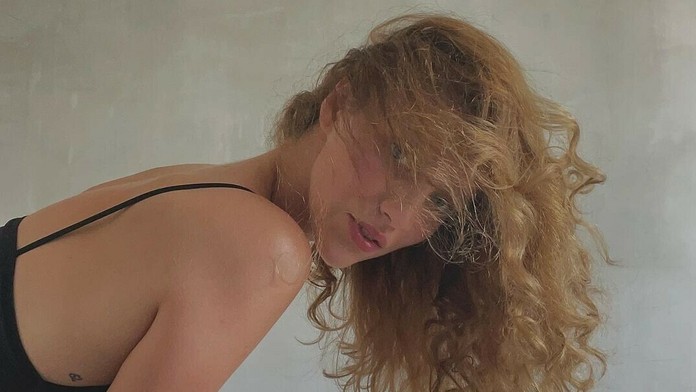 Simona študuje herectvo