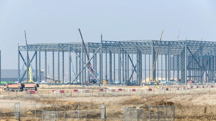 Výstavba závodu Jaguar Land Rover v obci Mlynárce.
