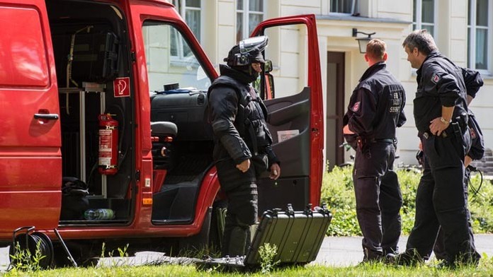 Nemec pripravoval bombový útok.