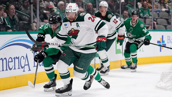 Studenič nastúpil v treťom útoku Stars v dueli proti Minnesote.